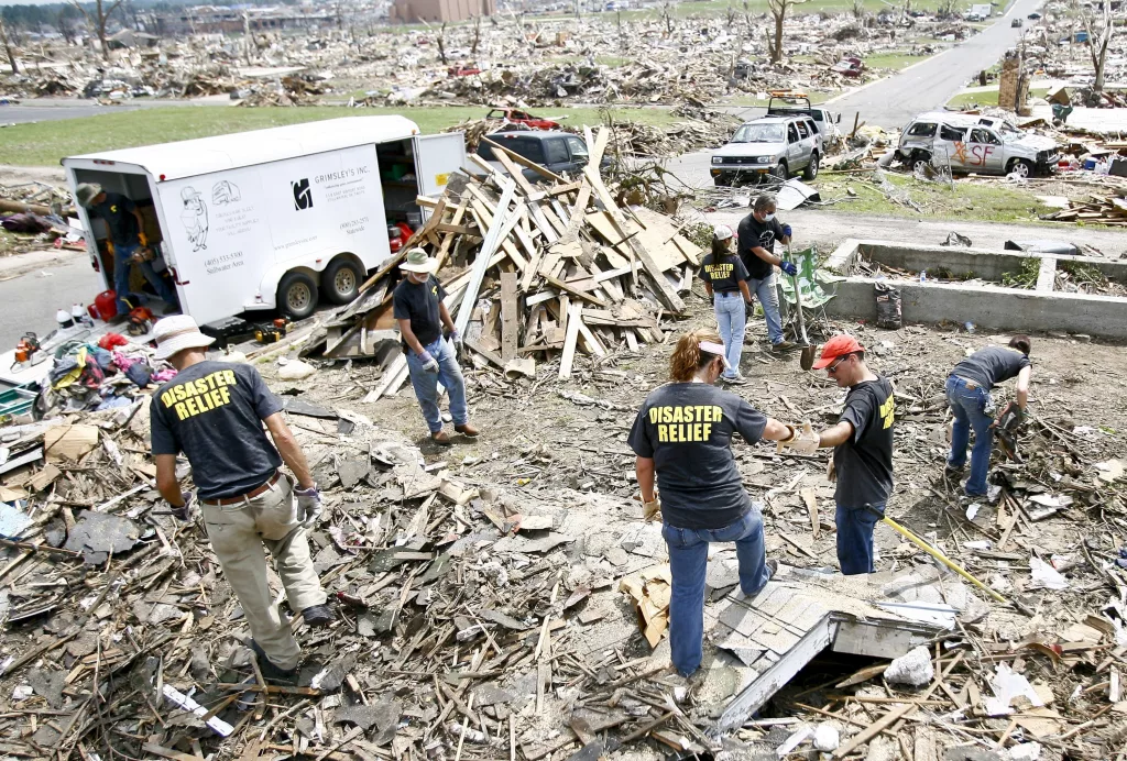 volunteers-from-stillwater-ok-help-with-the-cleanup-of-the-may-22-tornado-in-joplin