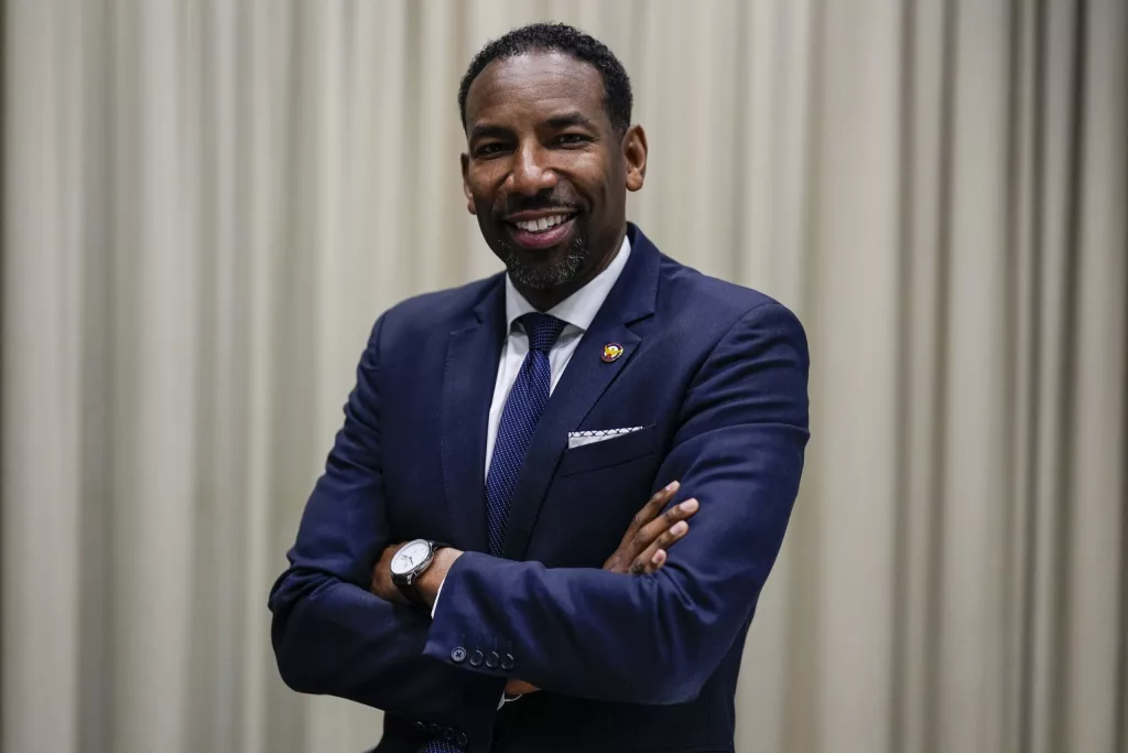 174591829263733fowgx6tmqo-apn-scaled262720