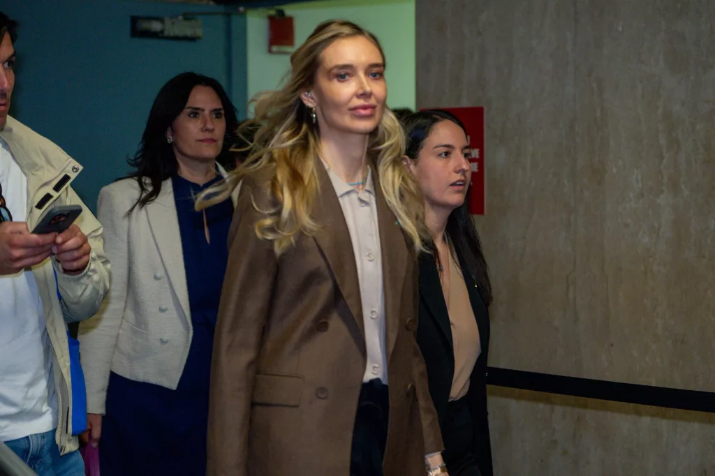 1746807519307571k2batc6g6t-apn957631