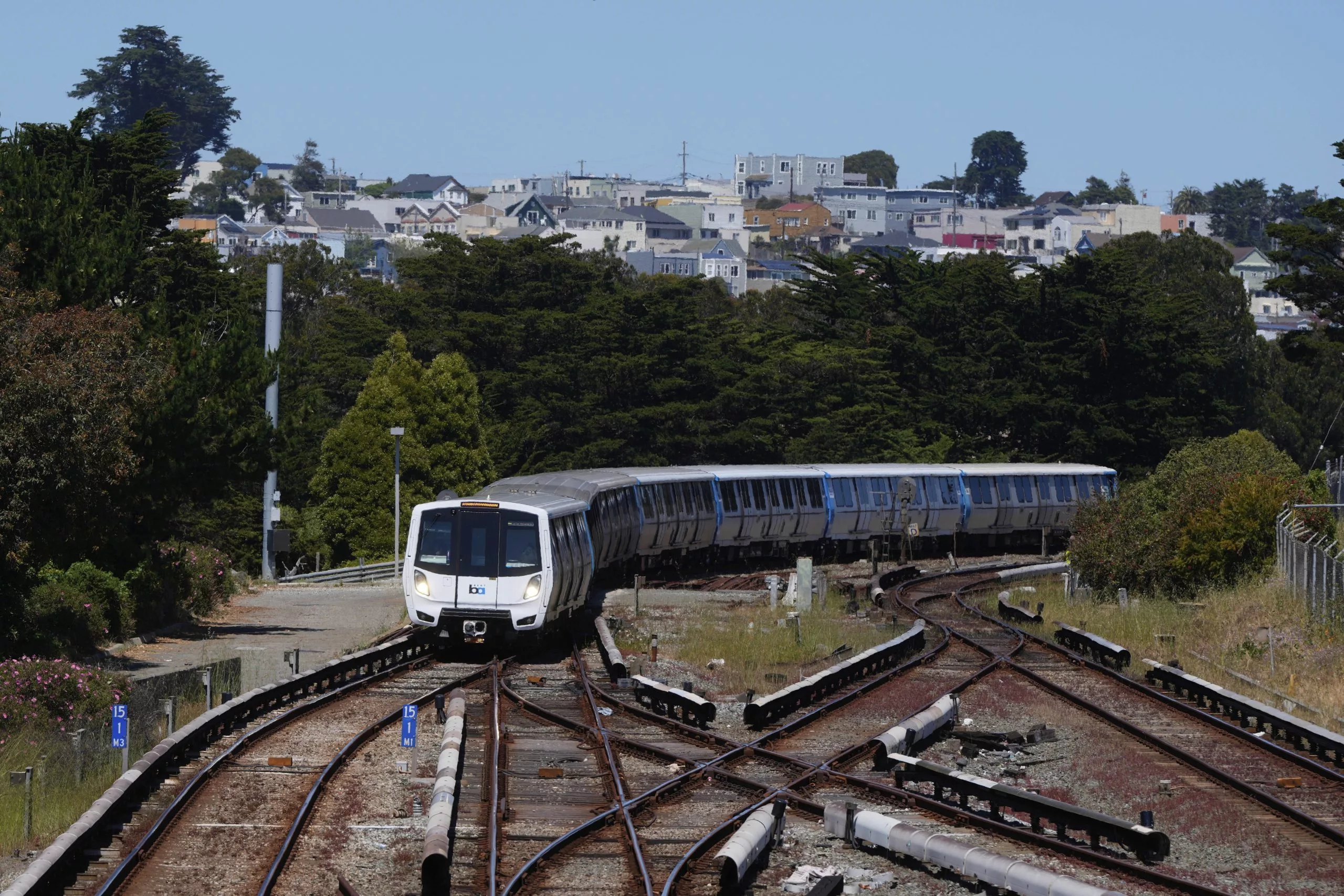 1746829086766549f57sqr4qox-apn-scaled13228