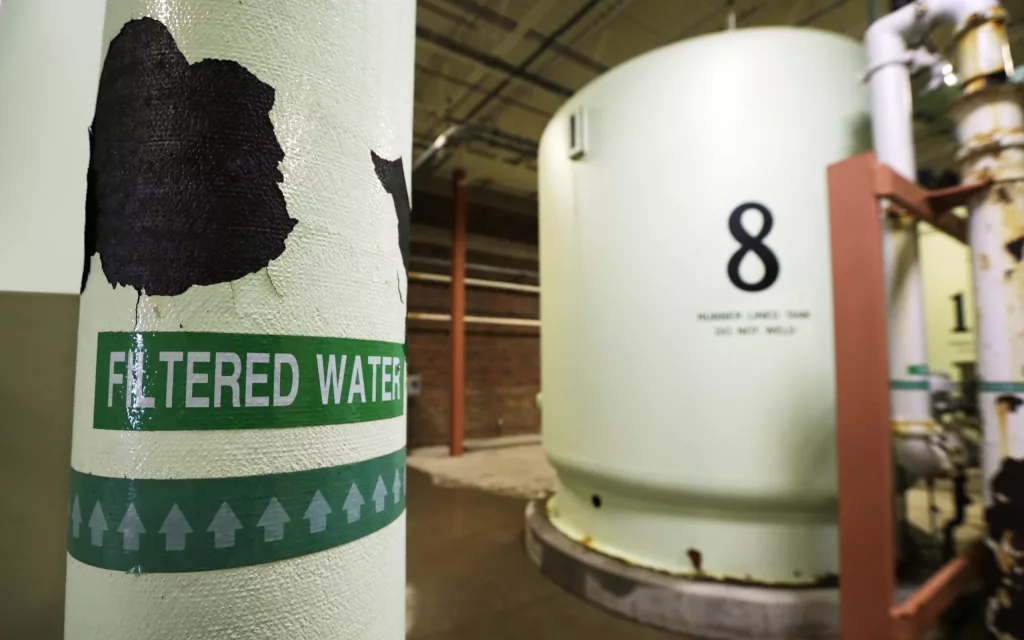 17497667024574014b03ta6bon-apn-scaled735314