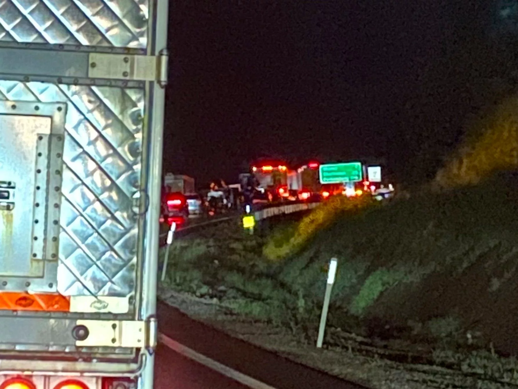 1751069896960466tkrxyrv8ap-apn393654