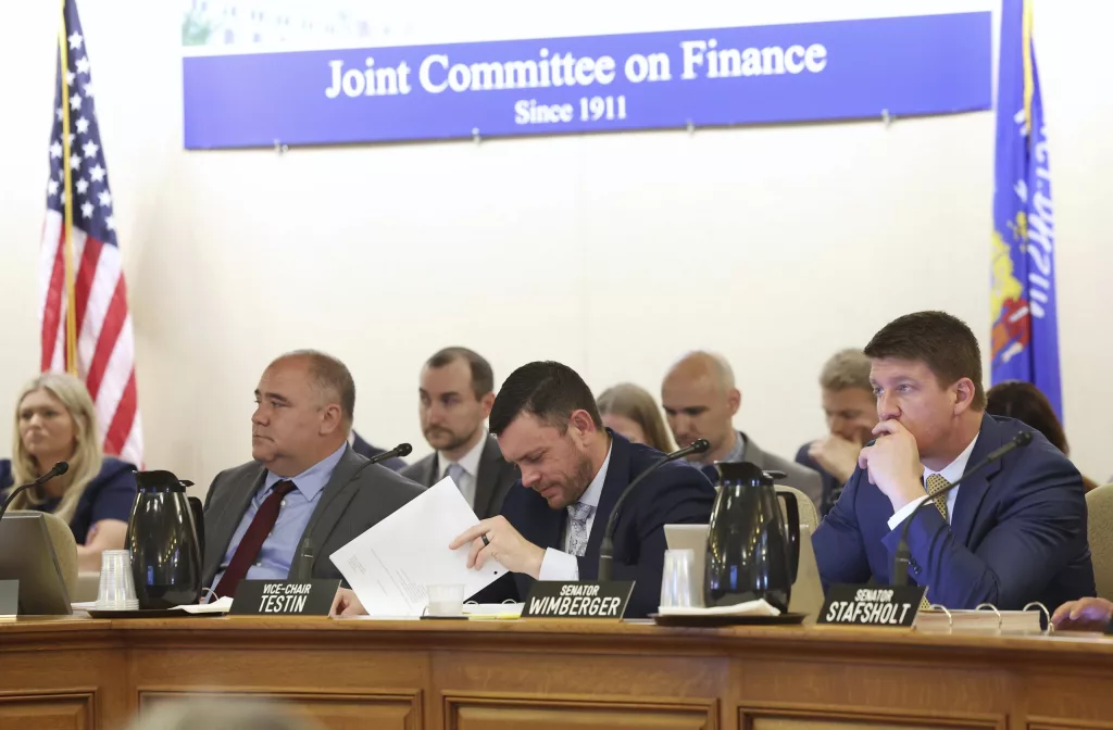 1751465908710468wm8x9ssevj-apn-scaled772508