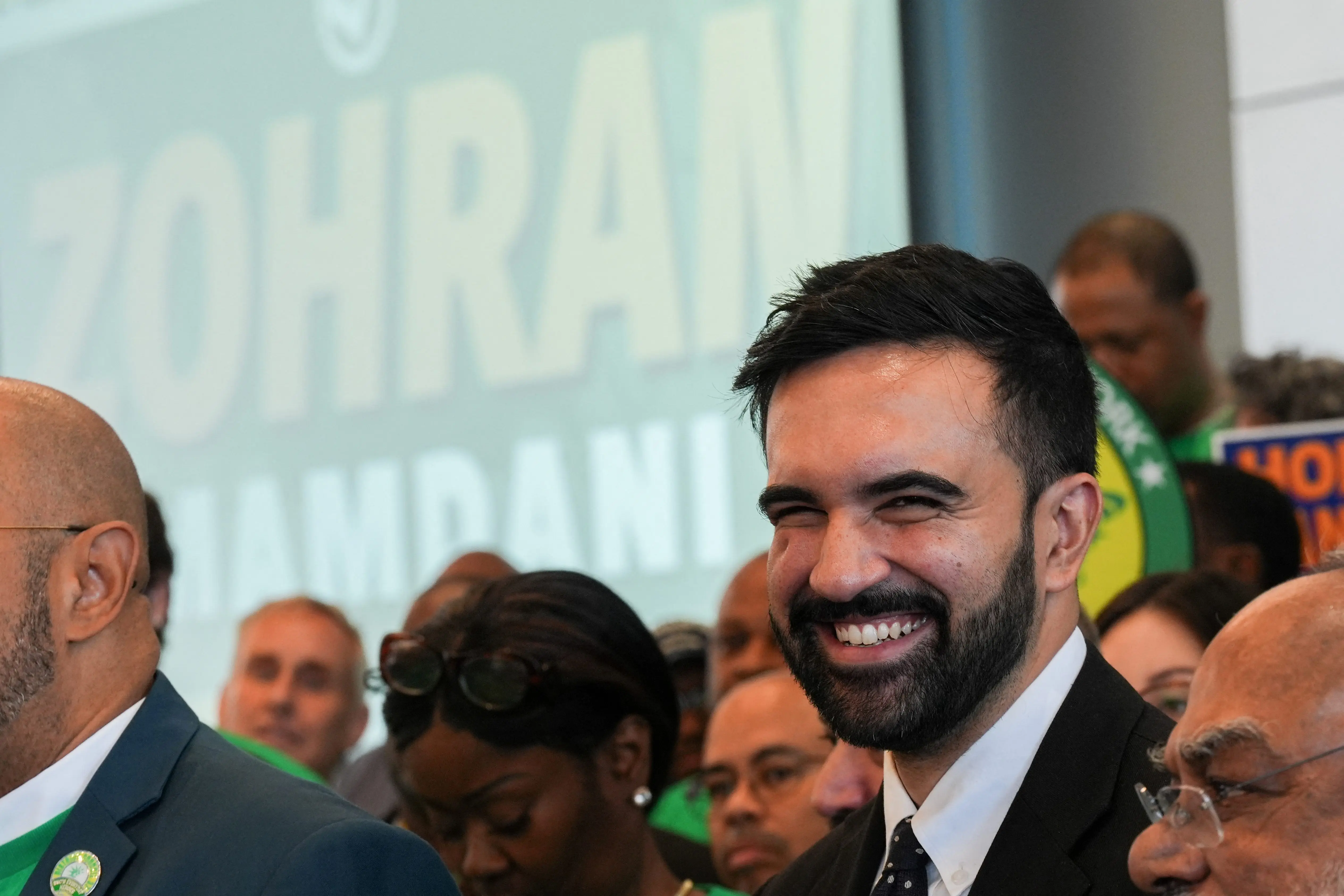 new-york-city-mayoral-candidate-zohran-mamdani-dc-37-endorsement-event