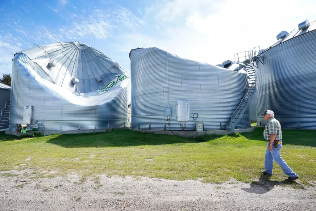 1753741106192656ebj4hulnt-apn-scaled699484