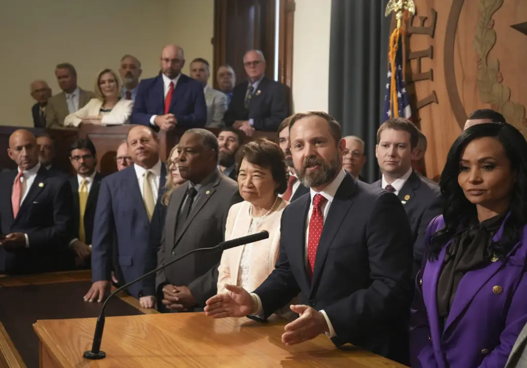 1754367509697406hy5qerab6b-apn-scaled275062