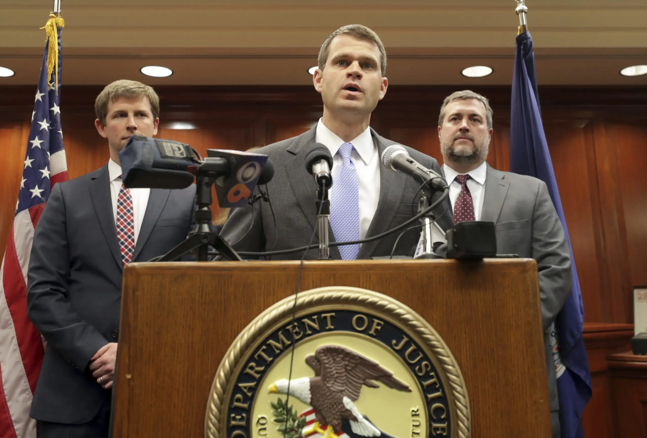 1755105501900660acjmhu6zzx-apn-scaled926406