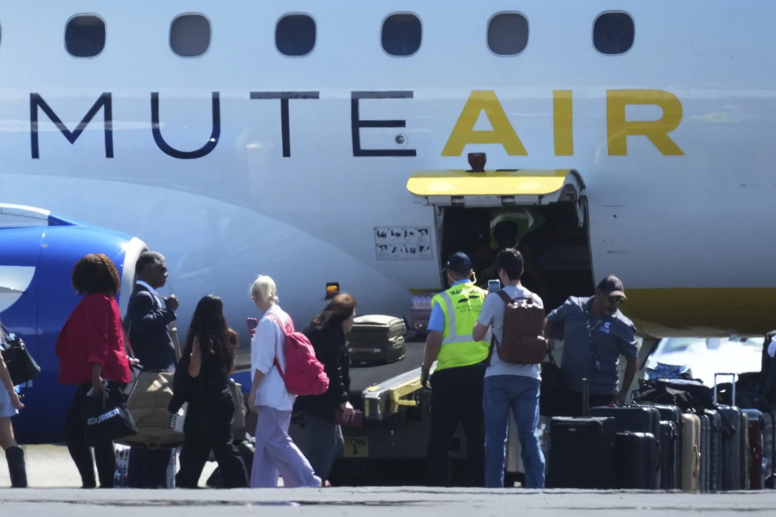 1755541101928164pz6cdhhbph-apn-scaled796149