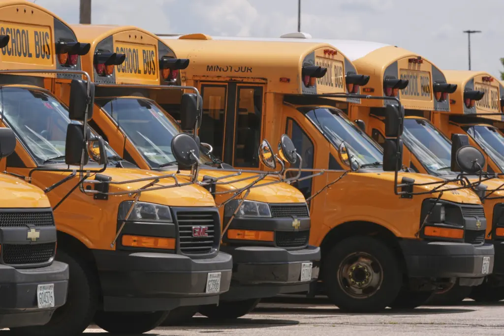 17569846947797528f54h25f4w-apn-scaled586423