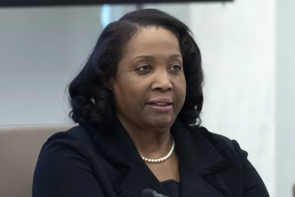 1757010088606944lgrehsn2ip-apn624003