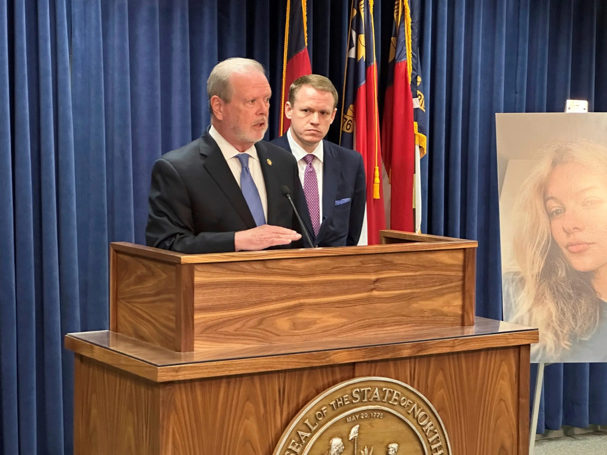 175859030048852j21lpumugh-apn-scaled323059