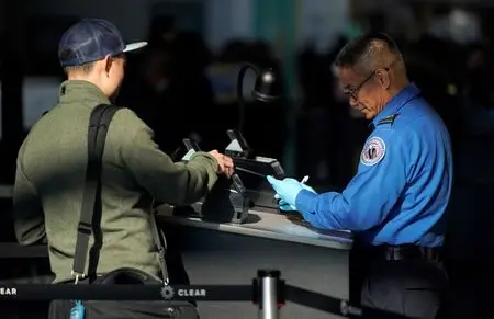 17592627343433ikakdlrog9327872