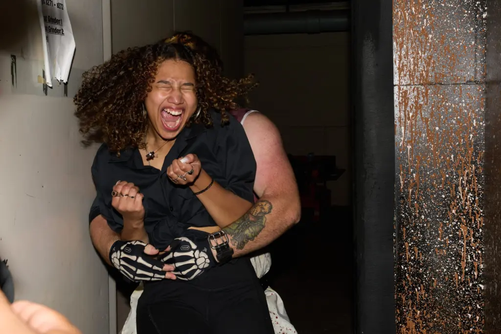 1759900697868767ij7s5fahxl-apn-scaled410441