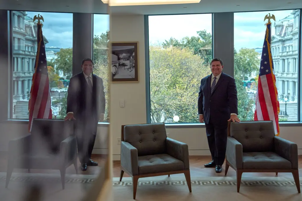 1761704298250315xuye7evtq-apn-scaled908578