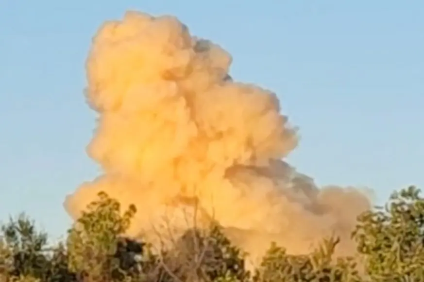 1762402693491957zfr3bgqkio-apn252846