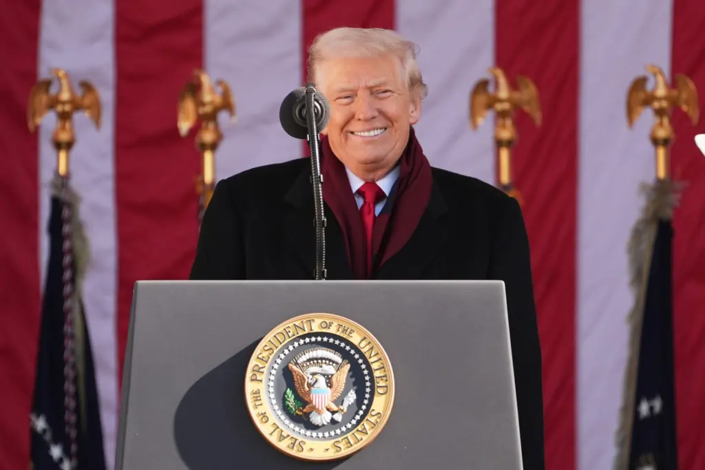 1762957092980662leeiexm92r-apn-scaled527821