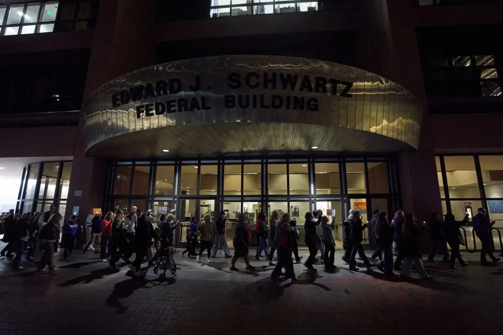 1764119891936744gylde7zqv0-apn205637