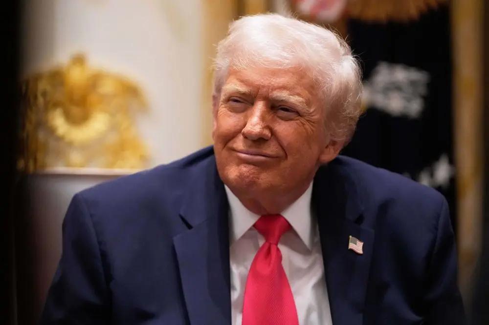 1764796699227529arhoismlxv-apn625593