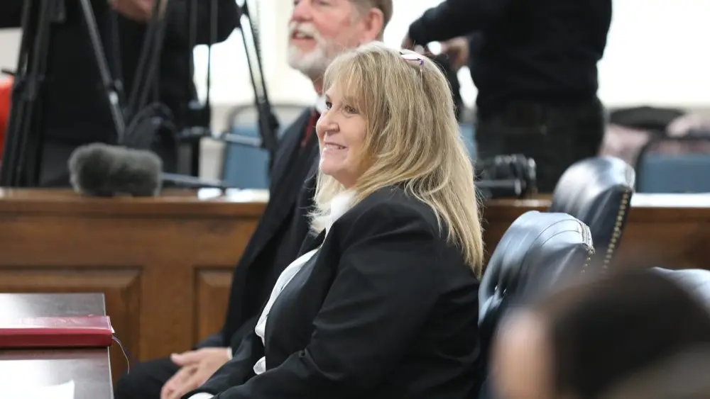 1765207103631072x11abrc0aw-apn889983