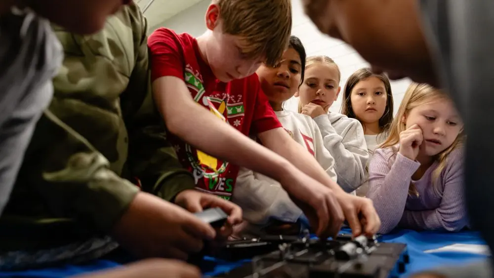 1766067500296136htsx16mbnh-apn916553