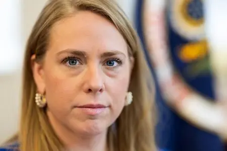 1766142333611494rdoslrmfon327350