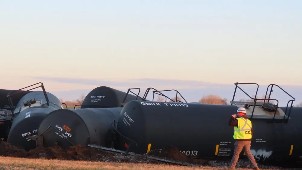 1767125886655114iduilqsr5m-apn986422