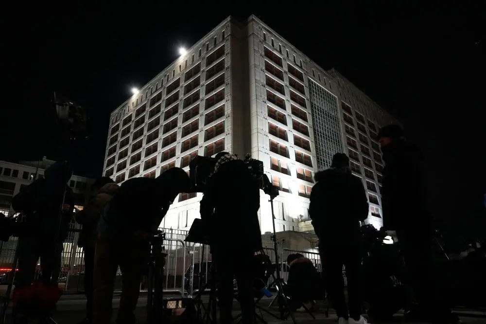 1767503898200093uugiuc4xo7-apn203142