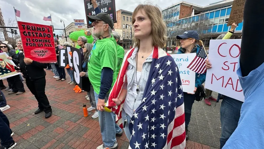 1768079895597371gwalah76u7-apn467360