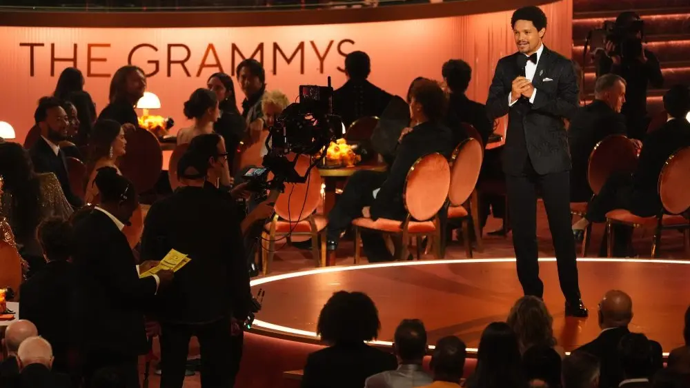 1770002329369945uotiitzugl-apn232949