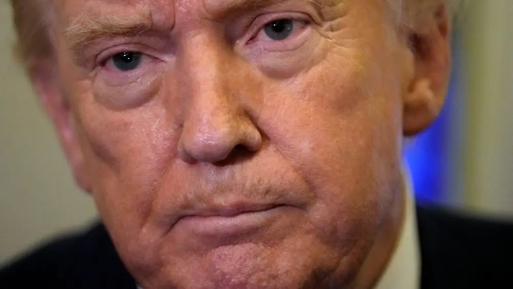 1770844743655845iim4novcmw-apn8196