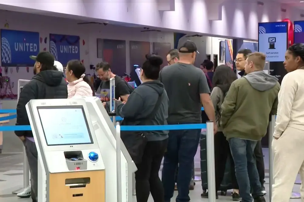 17710354984384033stmyzclzv-apn516747