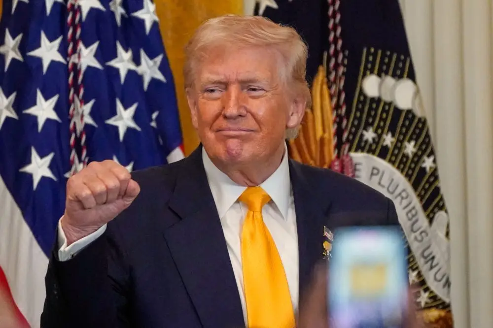 1771478299590974i3uytyjni4-apn195181