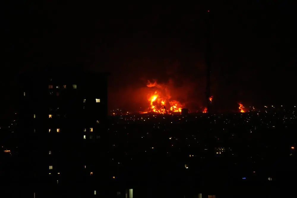 1772954296251156kys8kyelo0-apn737294