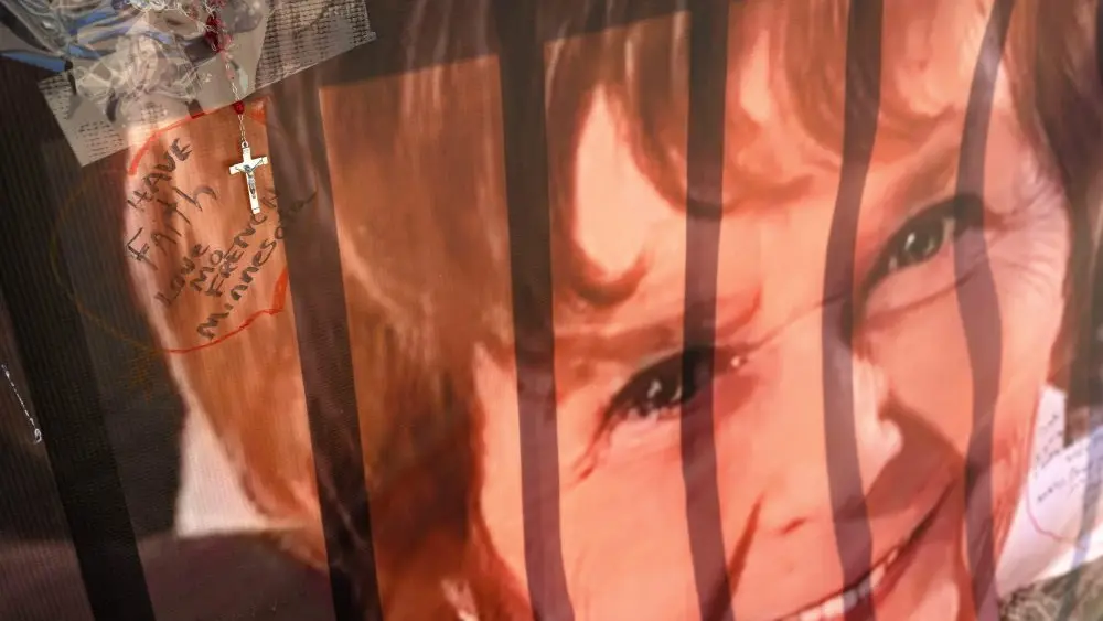 1774545495303333uzlinmtl65-apn762773