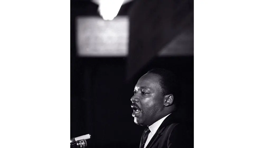 1776053902489059eaemalypyl-apn84301