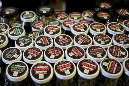 1776521115809859lru1n5ko9p911378