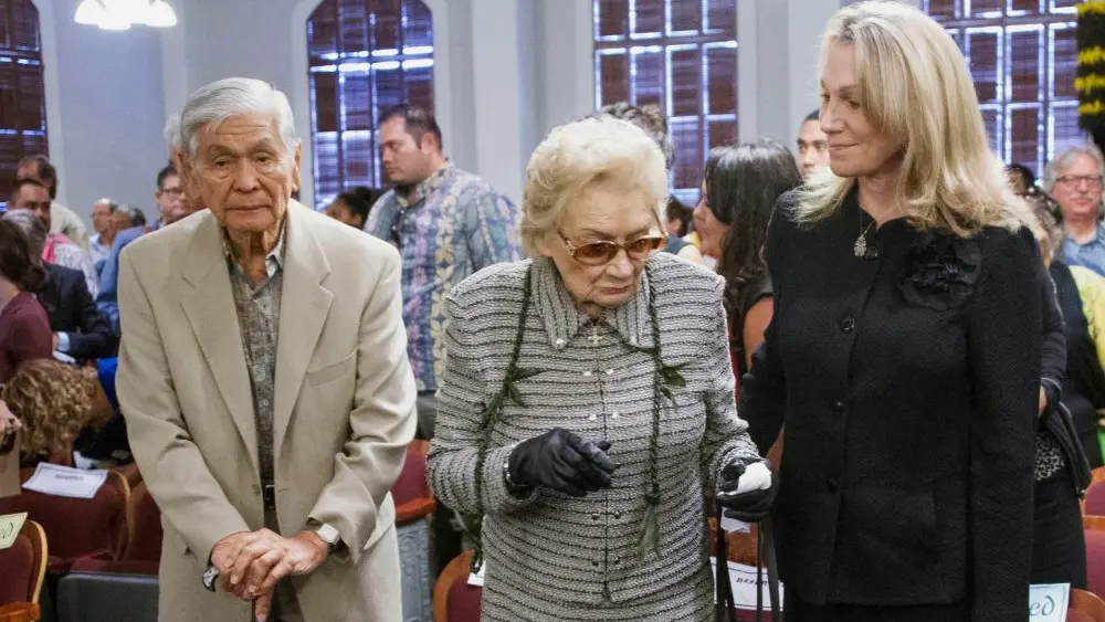 1776716299639822viv17s3vmw-apn5845