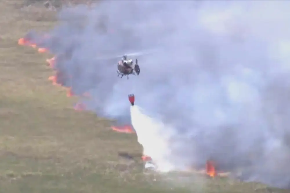 1776885490799187bqddylxx37-apn836311