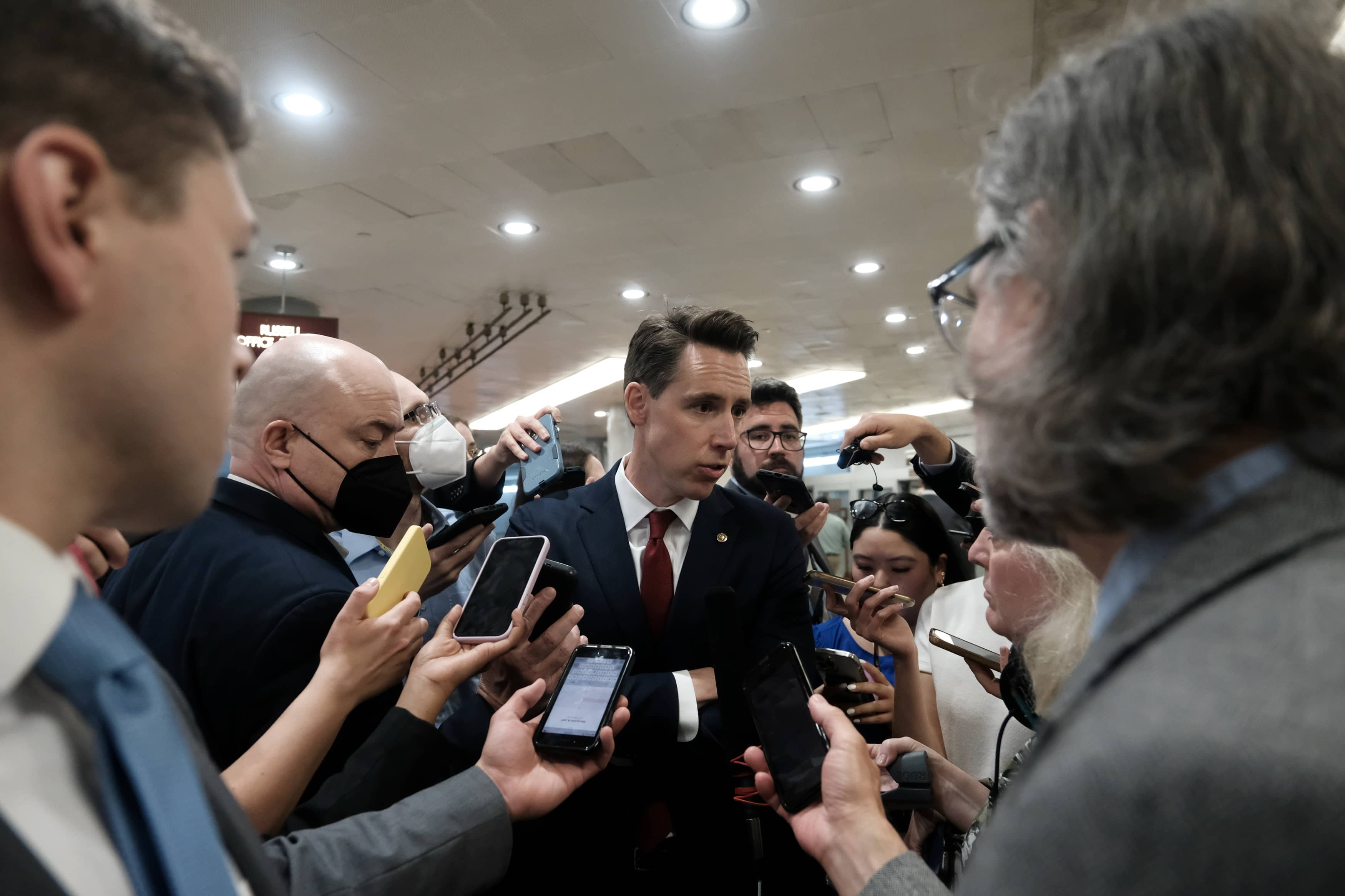 u-s-senator-speak-on-roe-v-wade-abortion-decision