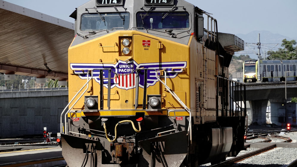 deadline-for-railroads-to-reach-tentative-deals-with-unions
