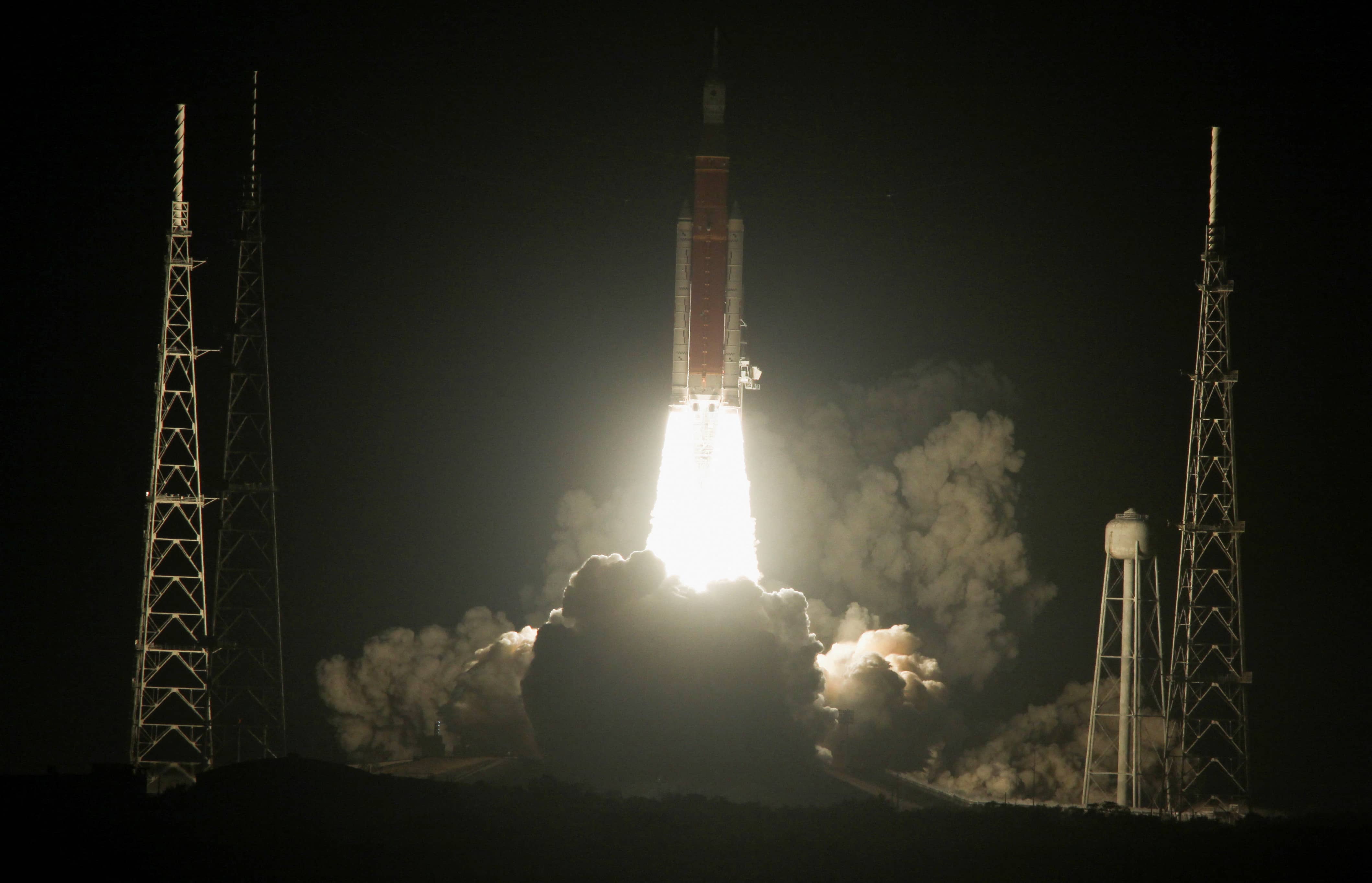 nasas-next-generation-moon-rocket-the-space-launch-system-sls-rocket-with-the-orion-crew-capsule-lifts-off-from-launch-complex-39-b-at-cape-canaveral