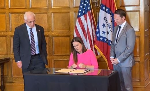 governor-sanders-social-media-law-signing