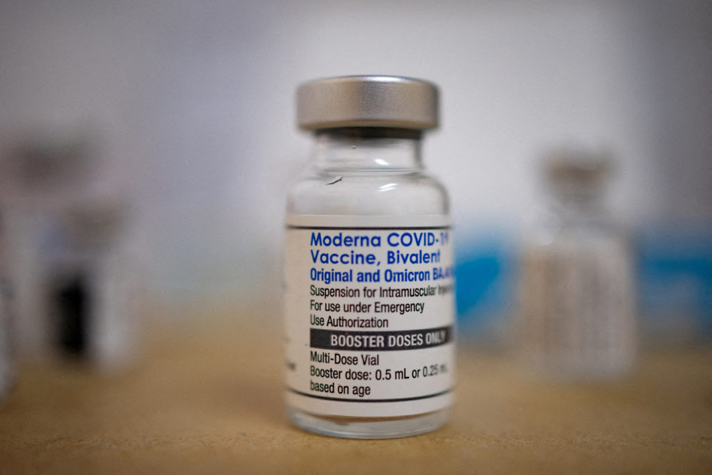 file-photo-people-receive-covid-19-boosters-targeting-omicron
