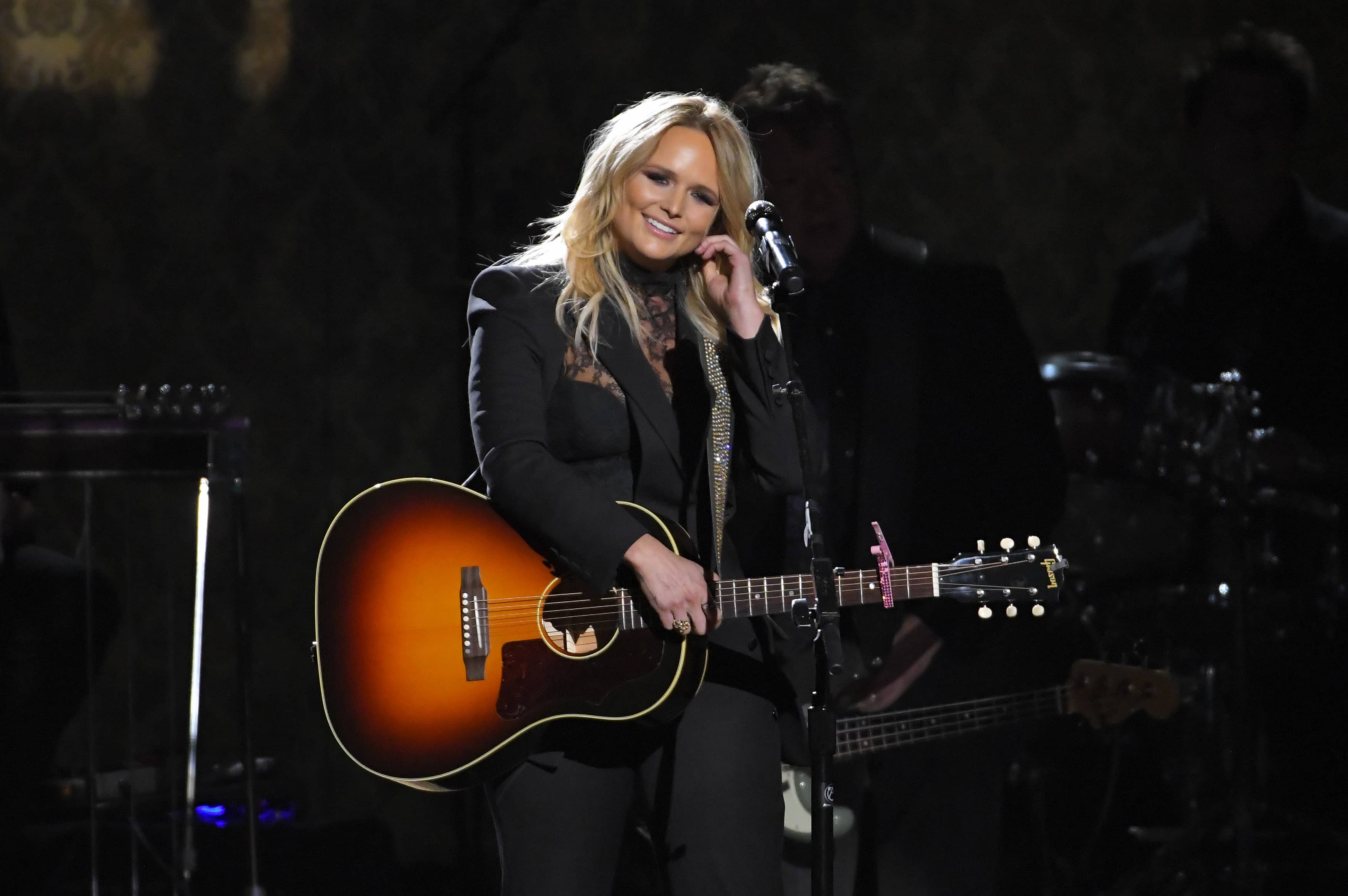 miranda-lambert-performs-vice-during-the-50th-annual-country-music-association-awards-in-nashville