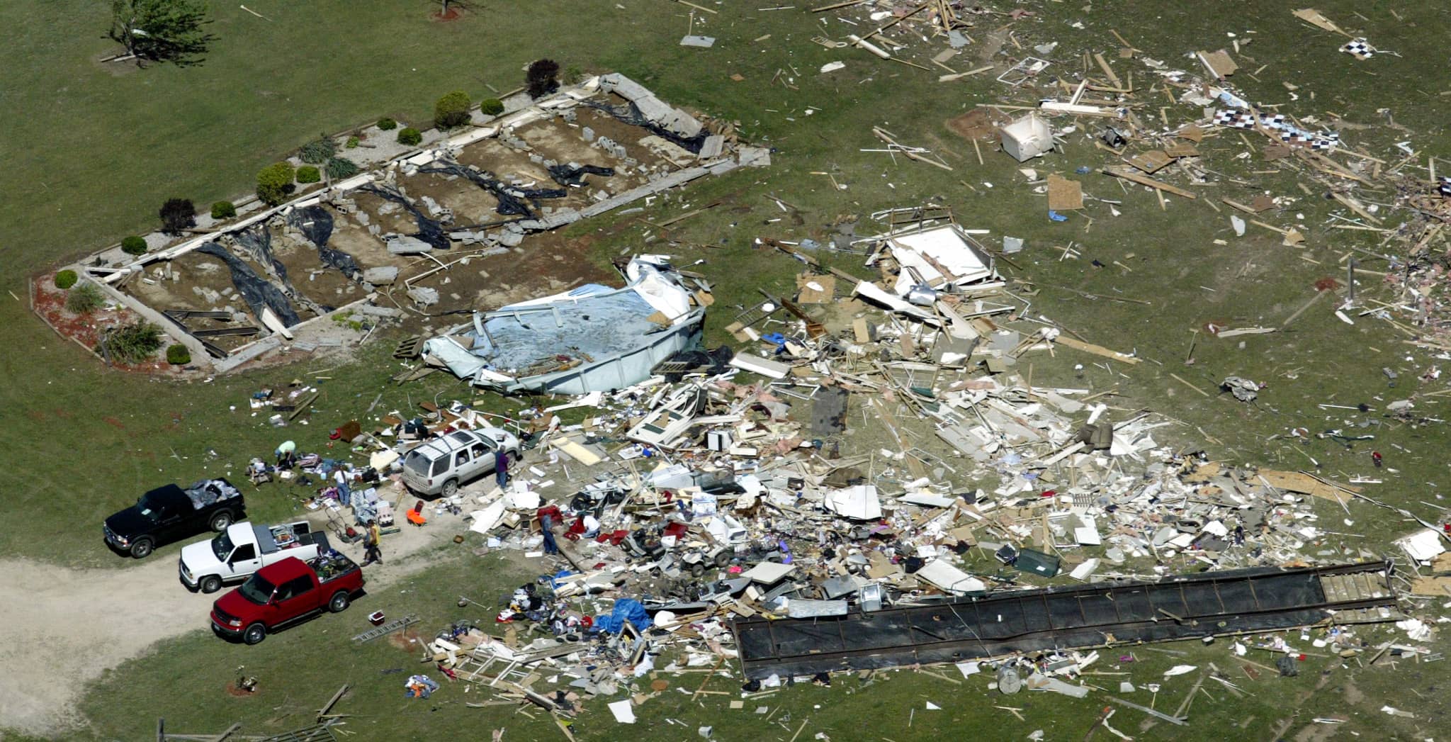 mobile-home-destroyed-by-tornado-near-pierce-city-missouri