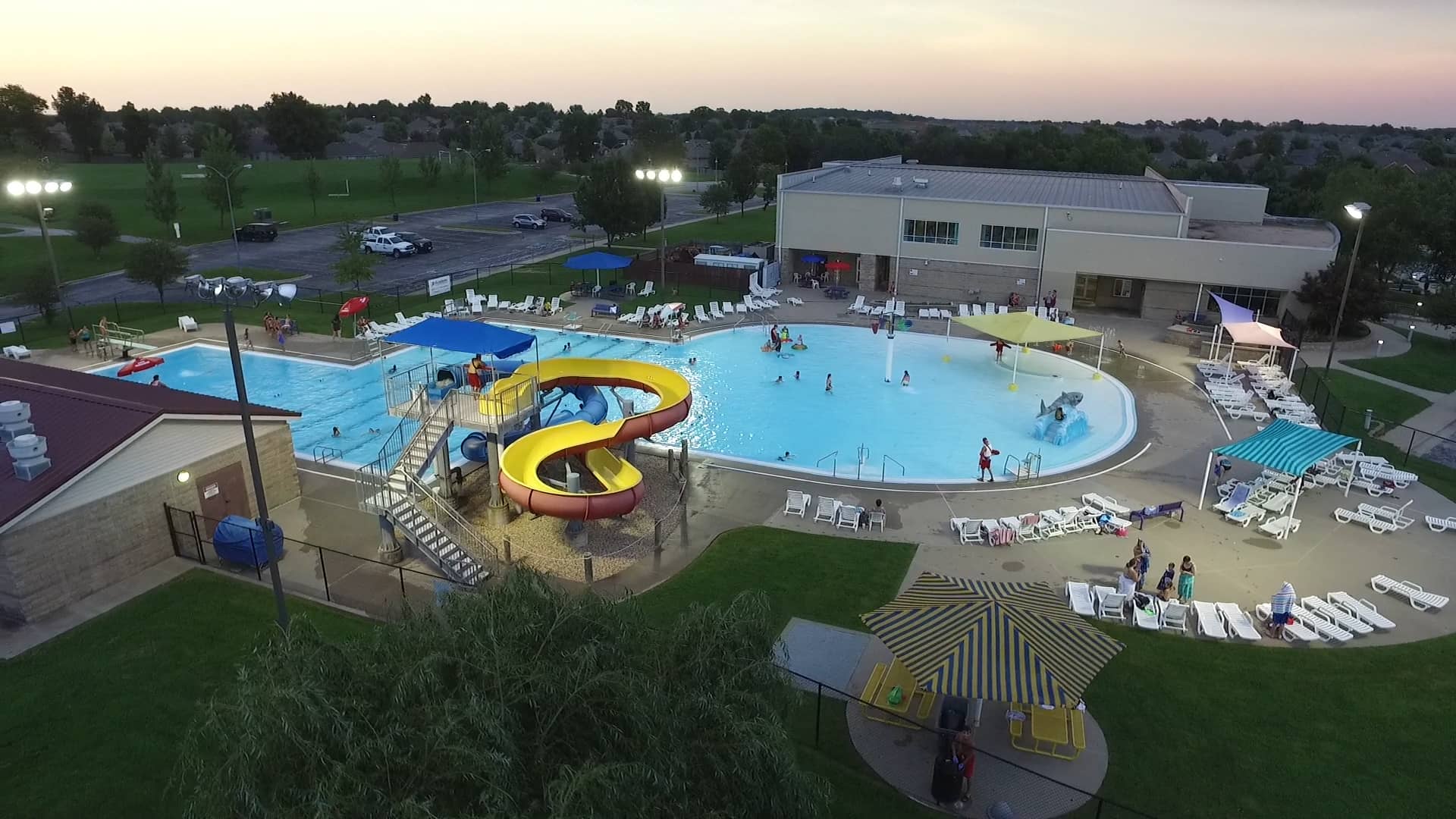 nixa-community-pool-x-center-mccauley-park