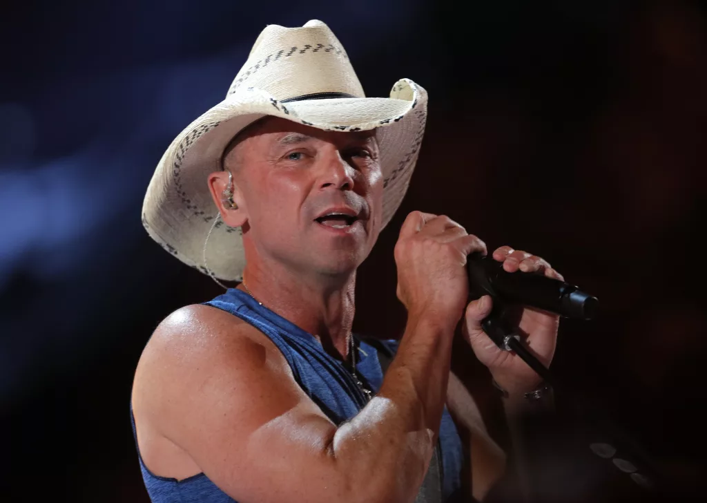 Kenny Chesney's Signature Drink! | 94.7 Country