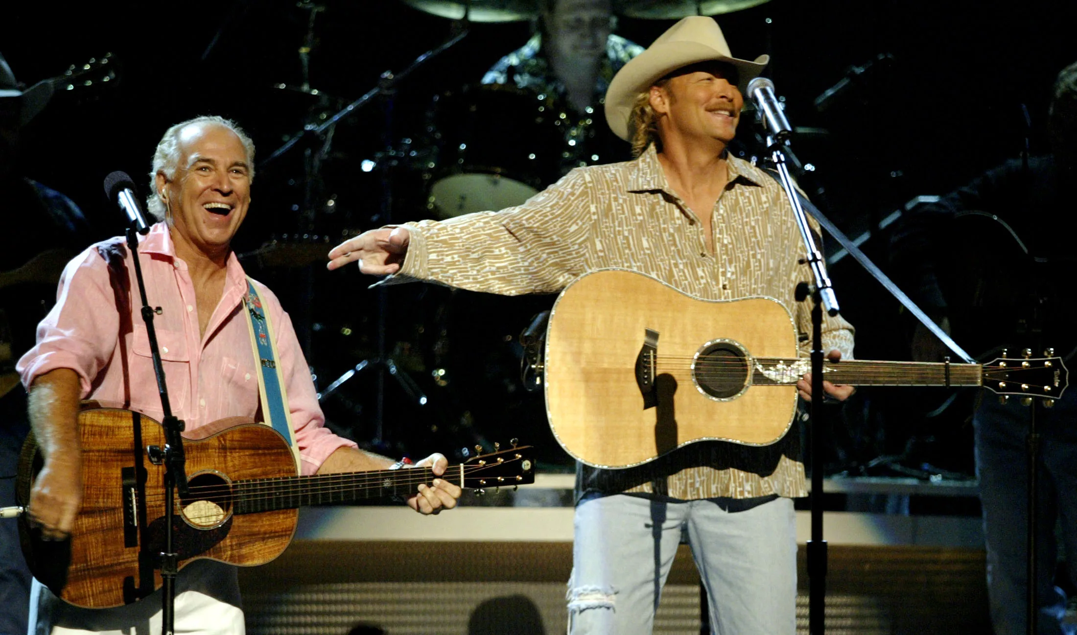 jimmy-buffet-and-alan-jackson-perform-at-cma-awards-show-in-nashville