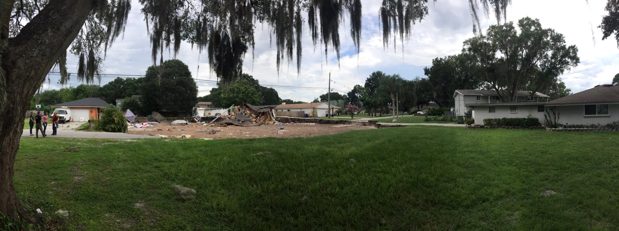 an-expanding-sinkhole-destroys-homes-and-is-threatening-others-north-of-tampa-in-pasco-county