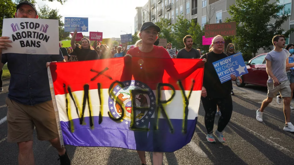 landmark-roe-v-wade-abortion-decision-overturned-5